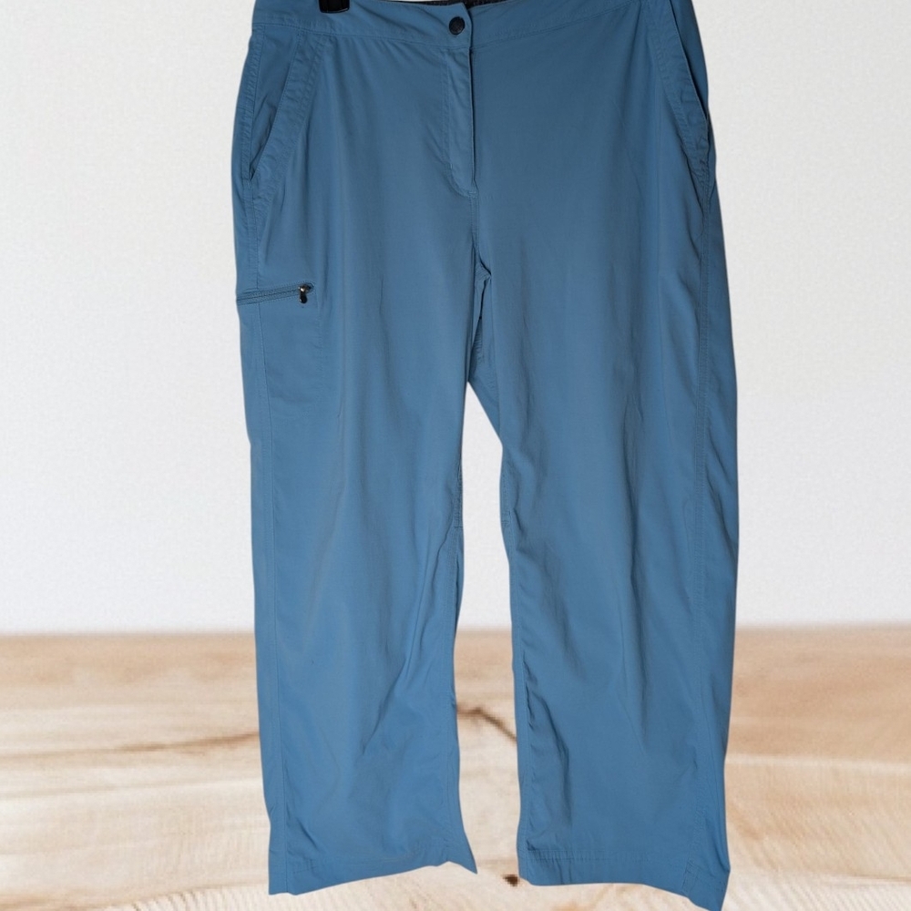 L.L. Bean Women's turquoise hiking athletic pants zippered pockets Size 10 / Reg